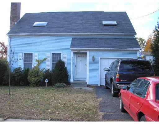 Unit for sale at 86 Eloise St, Springfield, MA 01118
