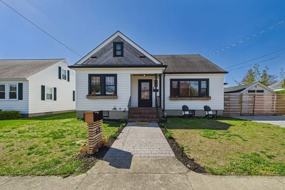 Unit for sale at 62 Maryland St, New Bedford, MA 02745