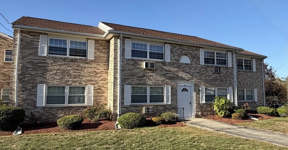 Unit for sale at 10C Washington Park Dr, Andover, MA 01810