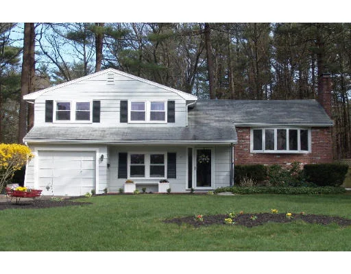 Unit for sale at 14 Peter Hobart Drive, Hingham, MA 02043