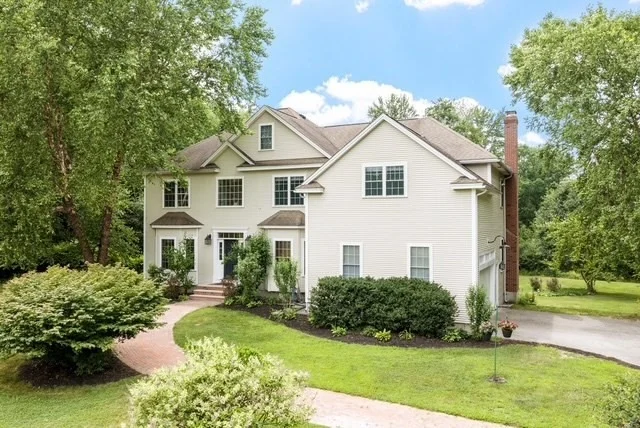 Unit for sale at 18 Lawrence St, Pepperell, MA 01463