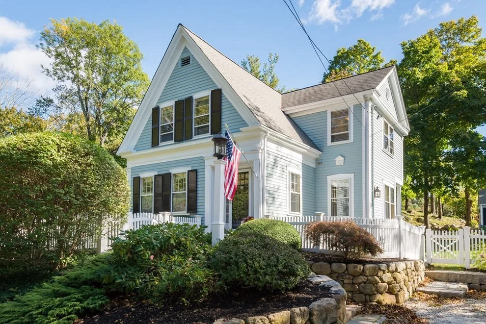 Unit for sale at 380 Beechwood St, Cohasset, MA 02025