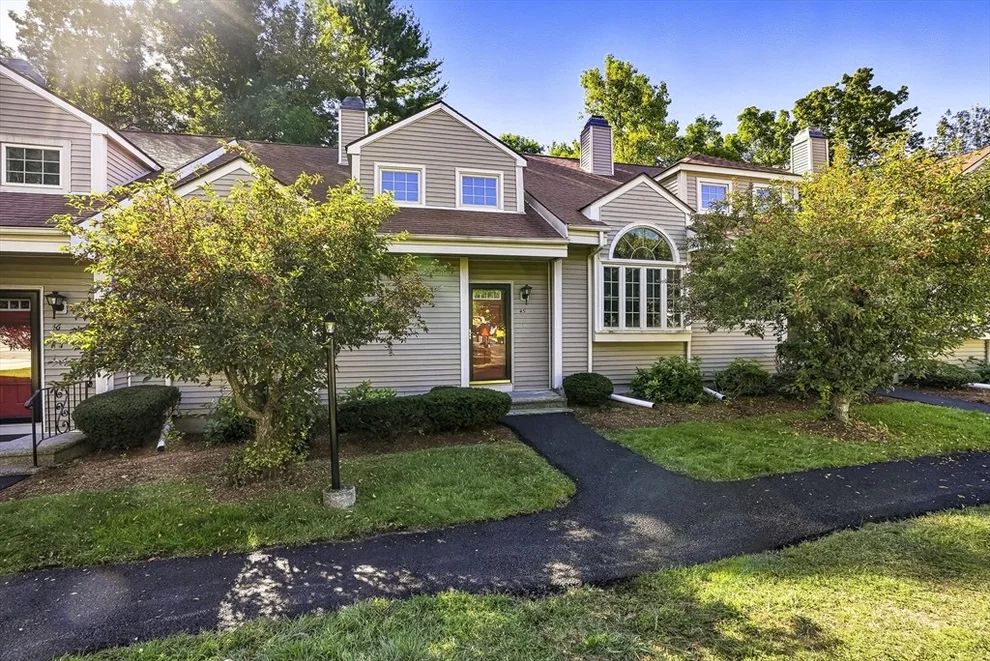 Unit for sale at 237 South St, Shrewsbury, MA 01545