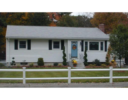 Unit for sale at 13 Parliament Drive, Franklin, MA 02038