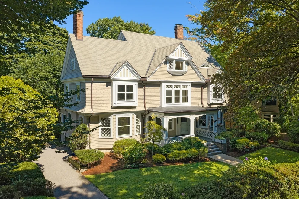 Unit for sale at 115 Dean Rd, Brookline, MA 02445