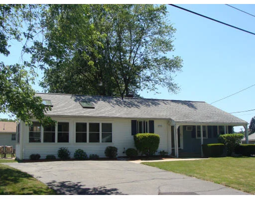 Unit for sale at 8 Hatherly Road, Waltham, MA 02452
