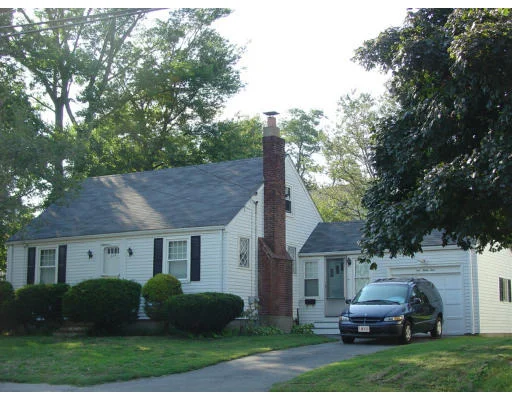 Unit for sale at 434 Union St, Braintree, MA 02184