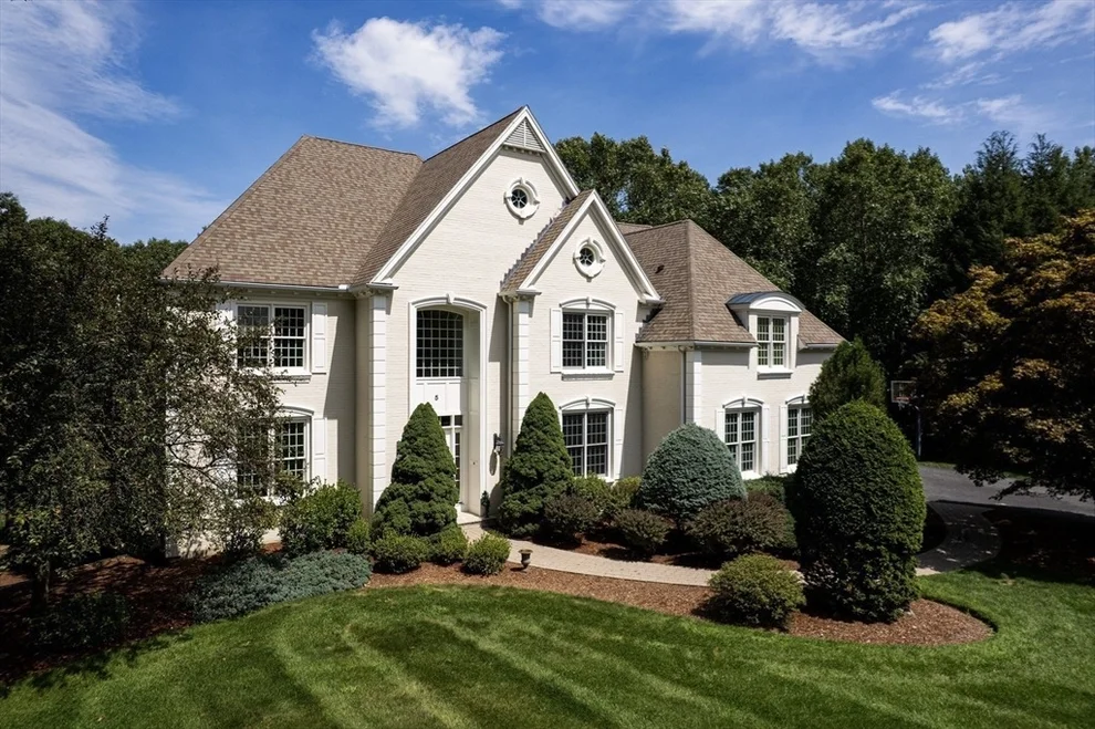 Unit for sale at 5 Wellington Way, Hopkinton, MA 01748