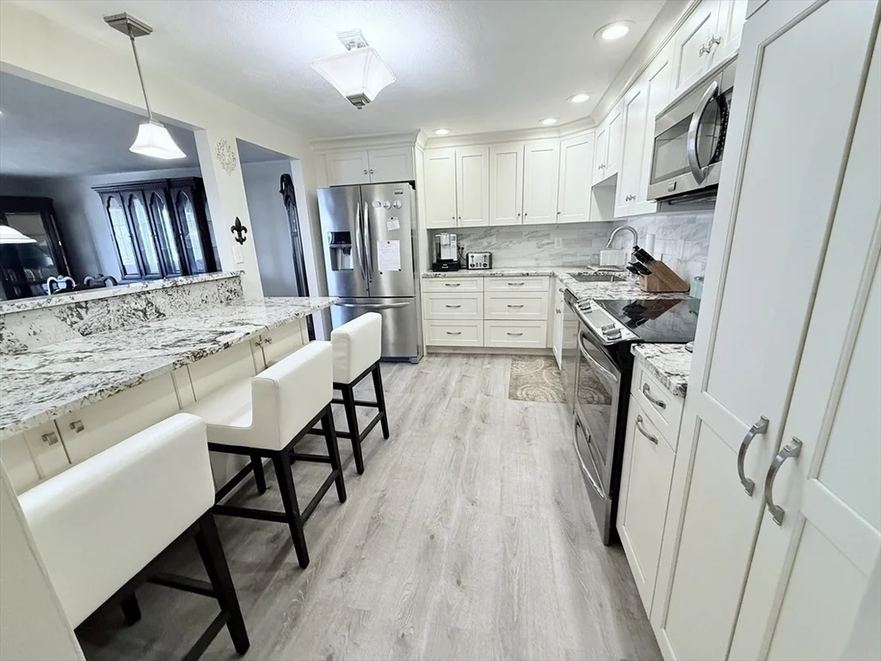 Unit for sale at 9 Broadway, Saugus, MA 01906