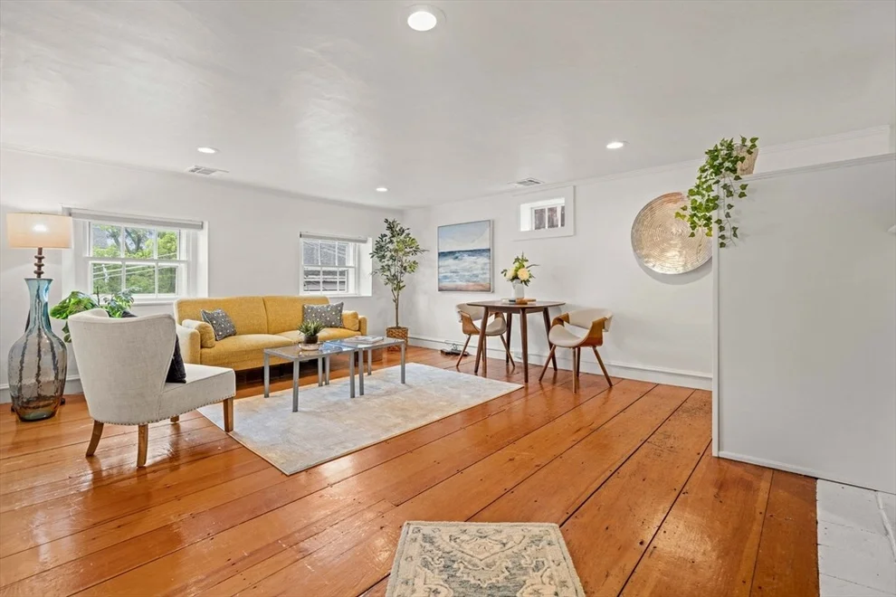 Unit for sale at 218 Washington St, Marblehead, MA 01945