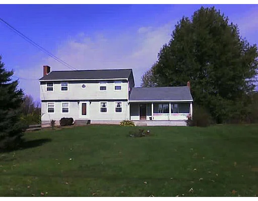 Unit for sale at 196 Eight Lots Road, Sutton, MA 01590