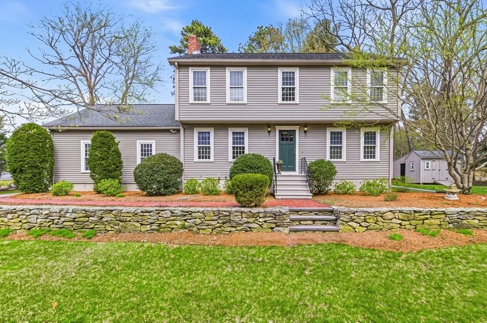 Unit for sale at 26 Longfellow Dr, Franklin, MA 02038