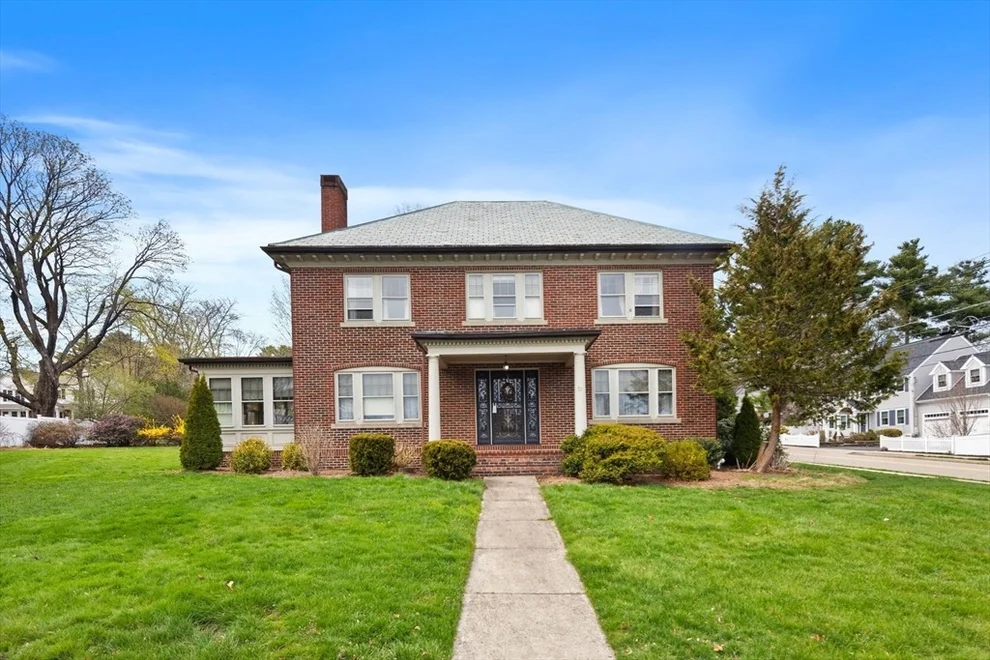 Unit for sale at 53 Beech St, Norwood, MA 02062