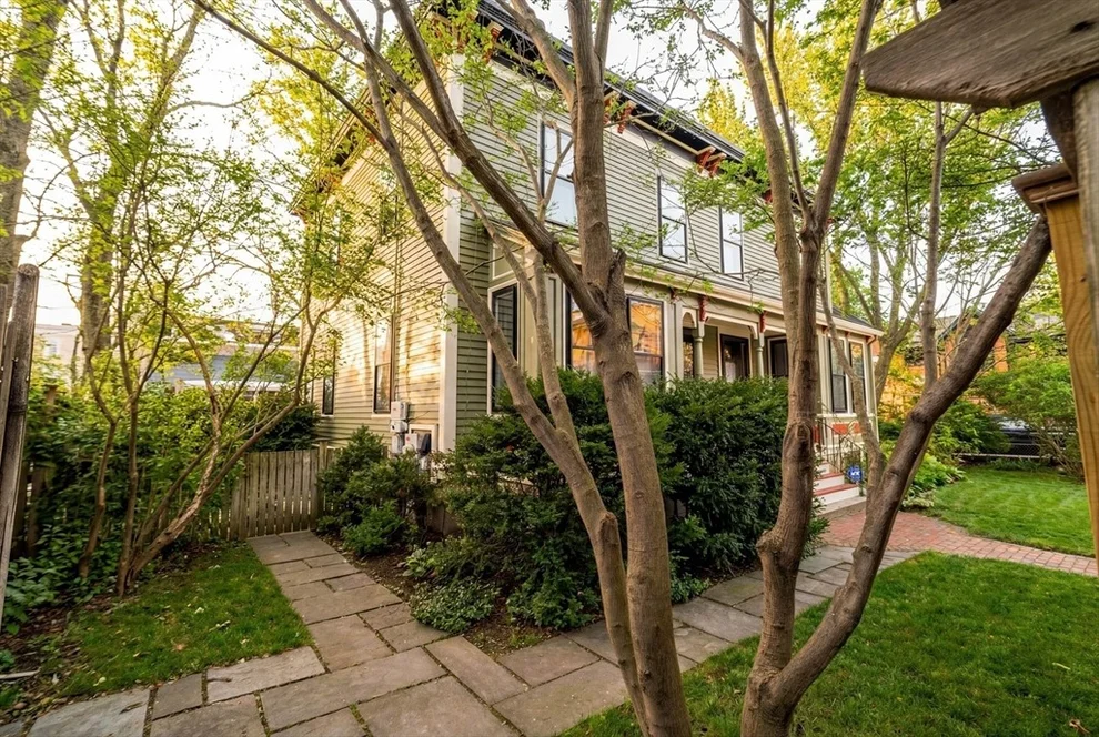 Unit for sale at 104-106 Auburn Street, Cambridge, MA 02139