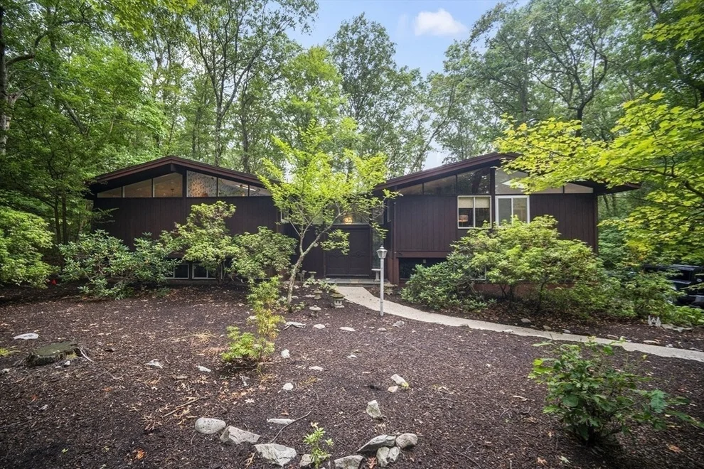 Unit for sale at 39 Indian Ridge Road, Natick, MA 01760