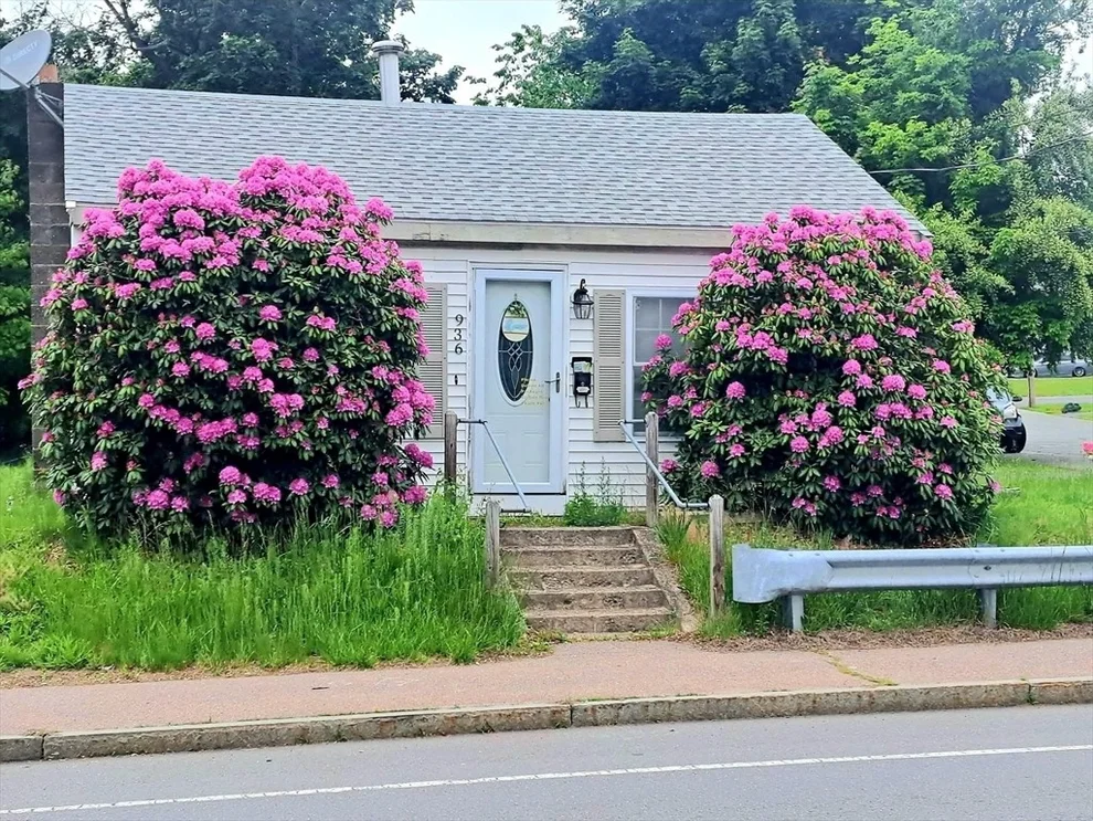 Unit for sale at 936 Centre, Brockton, MA 02302