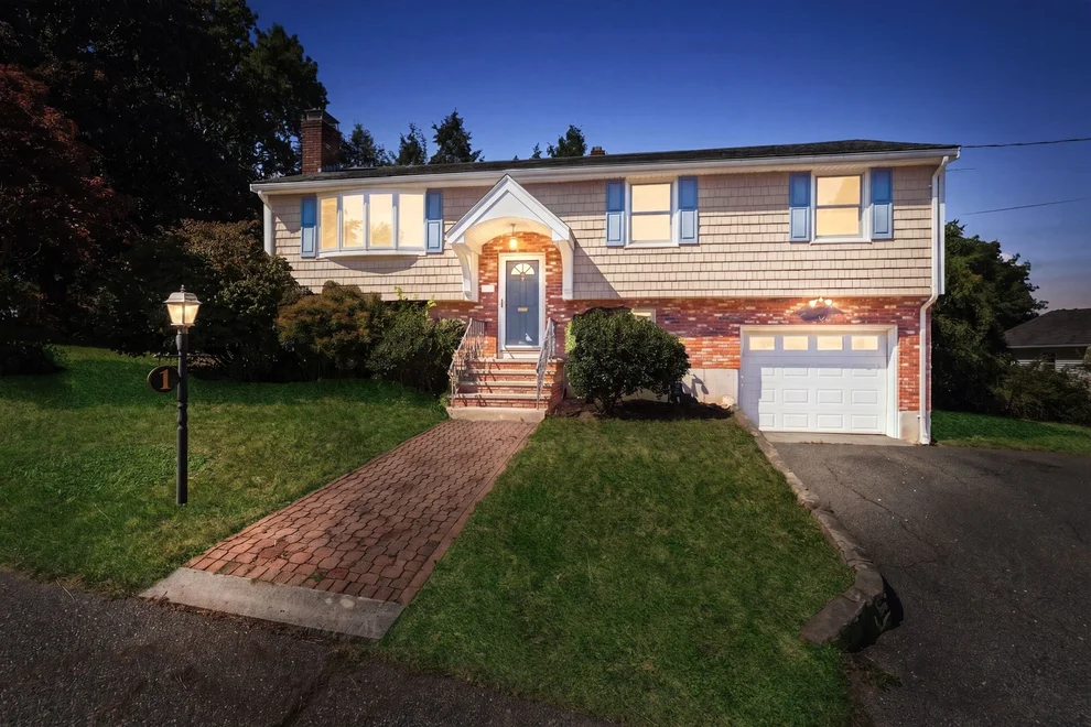 Unit for sale at 1 Lisa Drive, Woburn, MA 01801