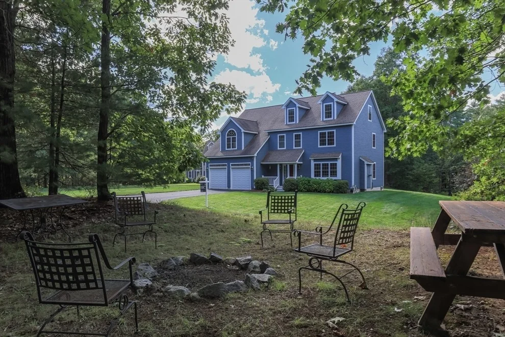 Unit for sale at 506 Old Dunstable Rd, Groton, MA 01450