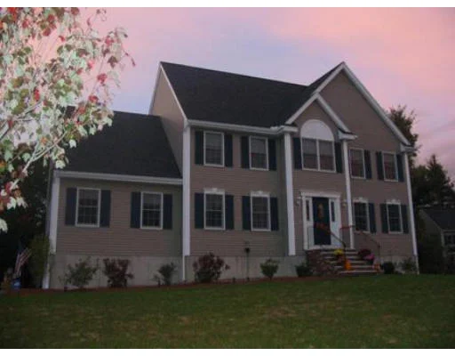 Unit for sale at 4 Navajo Drive, Wilmington, MA 01887