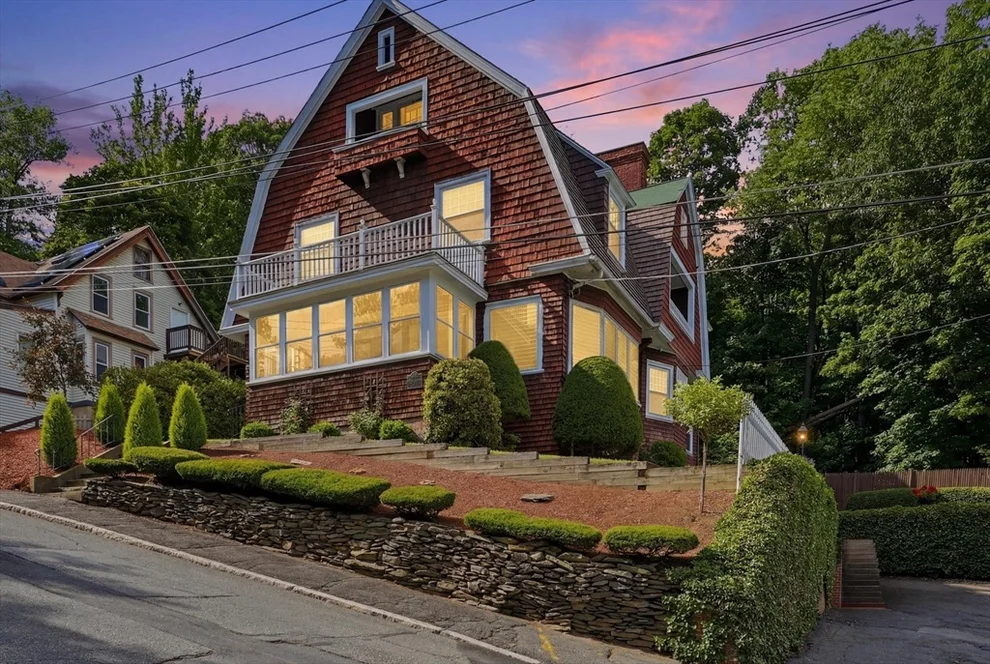 Unit for sale at 11 Weymouth St, Fitchburg, MA 01420