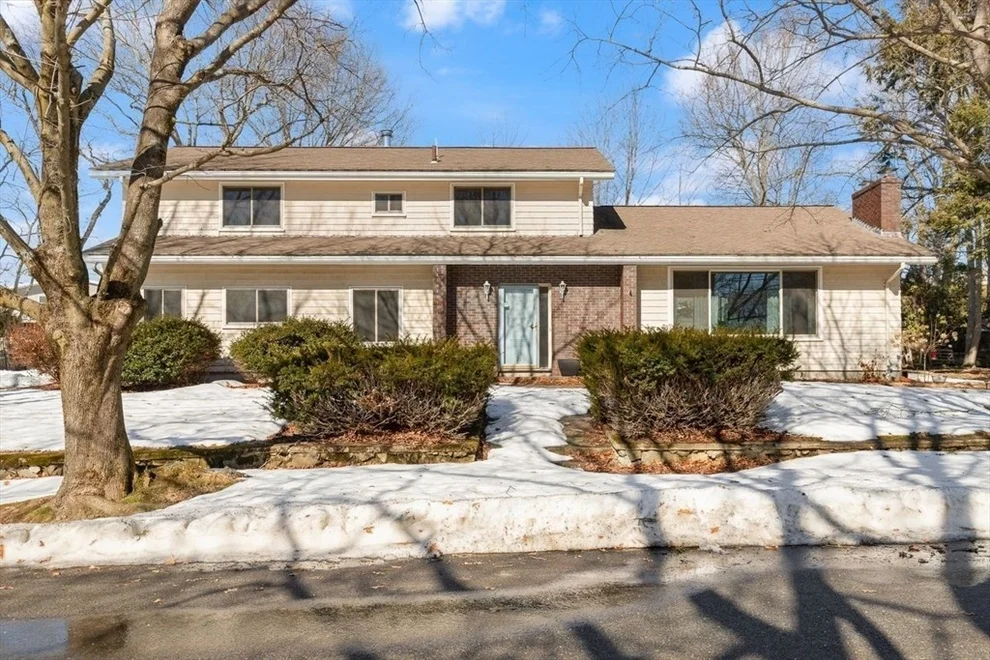 Unit for sale at 21 Olsen Rd, Peabody, MA 01960