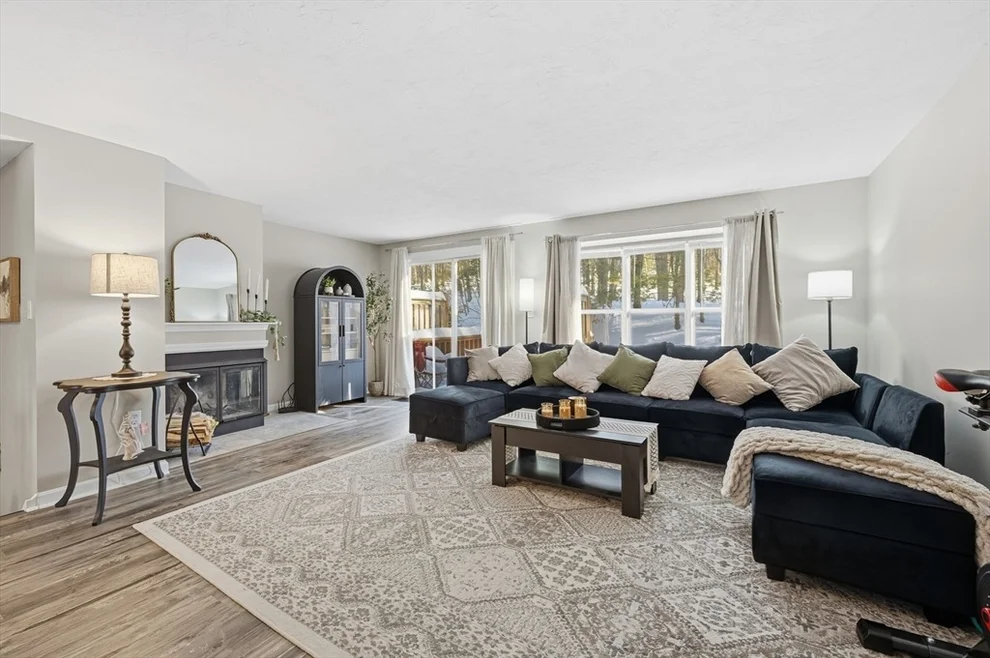 Unit for sale at 19 Thayer Pond Dr, Oxford, MA 01537