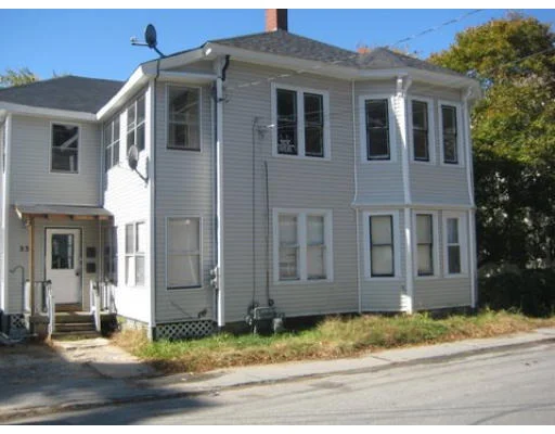 Unit for sale at 23 Greenwood St, Gardner, MA 01440