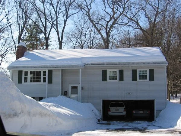 Unit for sale at 76 Brookwood Dr, Longmeadow, MA 01106