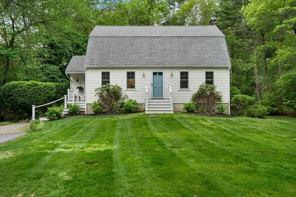 Unit for sale at 216 Autumn Ave, Duxbury, MA 02332