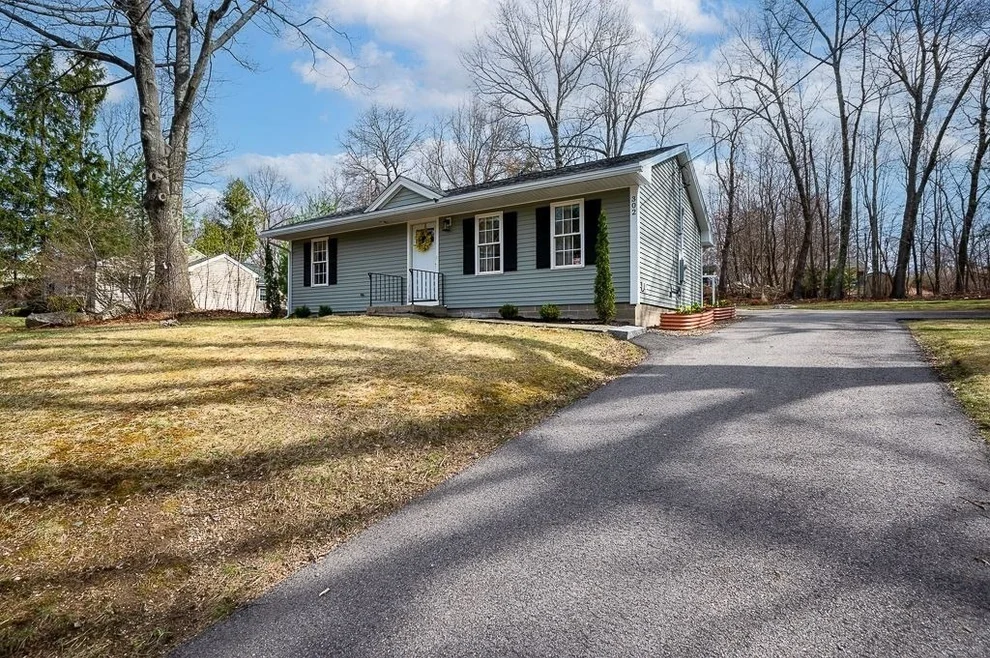 Unit for sale at 302 Main Street, Holden, MA 01520