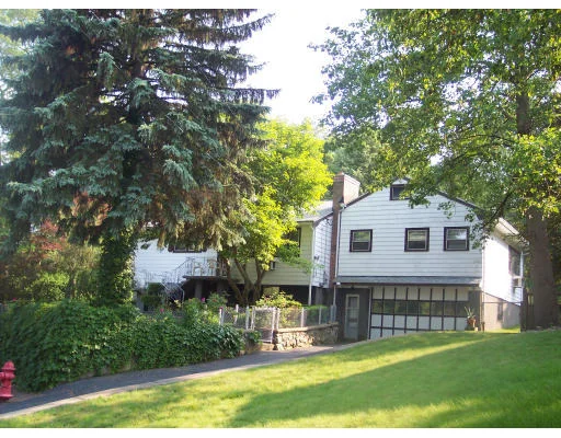 Unit for sale at 9 Howard Ct, Woburn, MA 01801