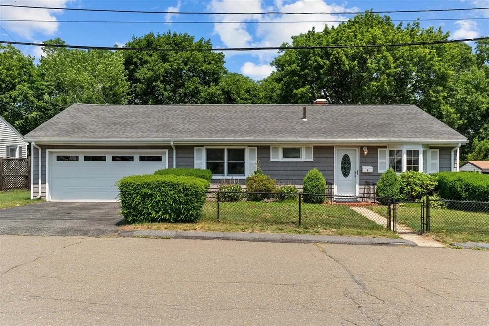 Unit for sale at 9 Bowen Rd, Peabody, MA 01960