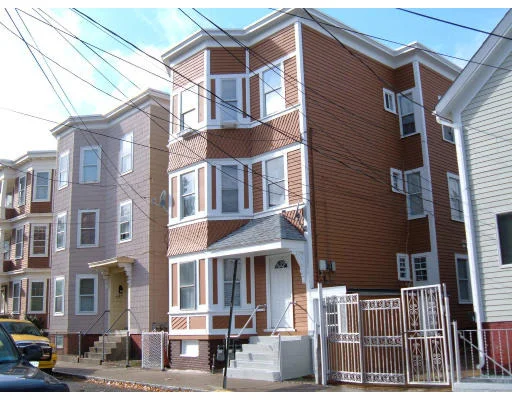 Unit for sale at 175 Elm St, Cambridge, MA 02139