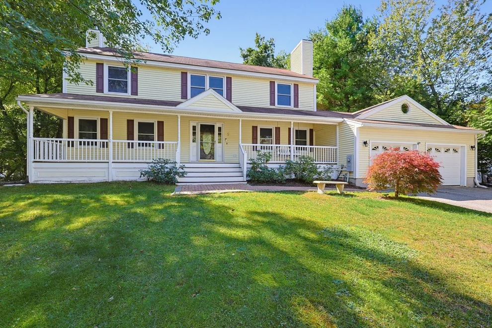 Unit for sale at 5 Chausse Dr, Methuen, MA 01844