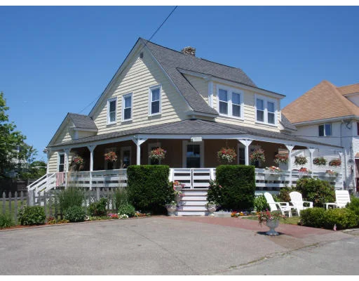 Unit for sale at 35 R St, Hull, MA 02045