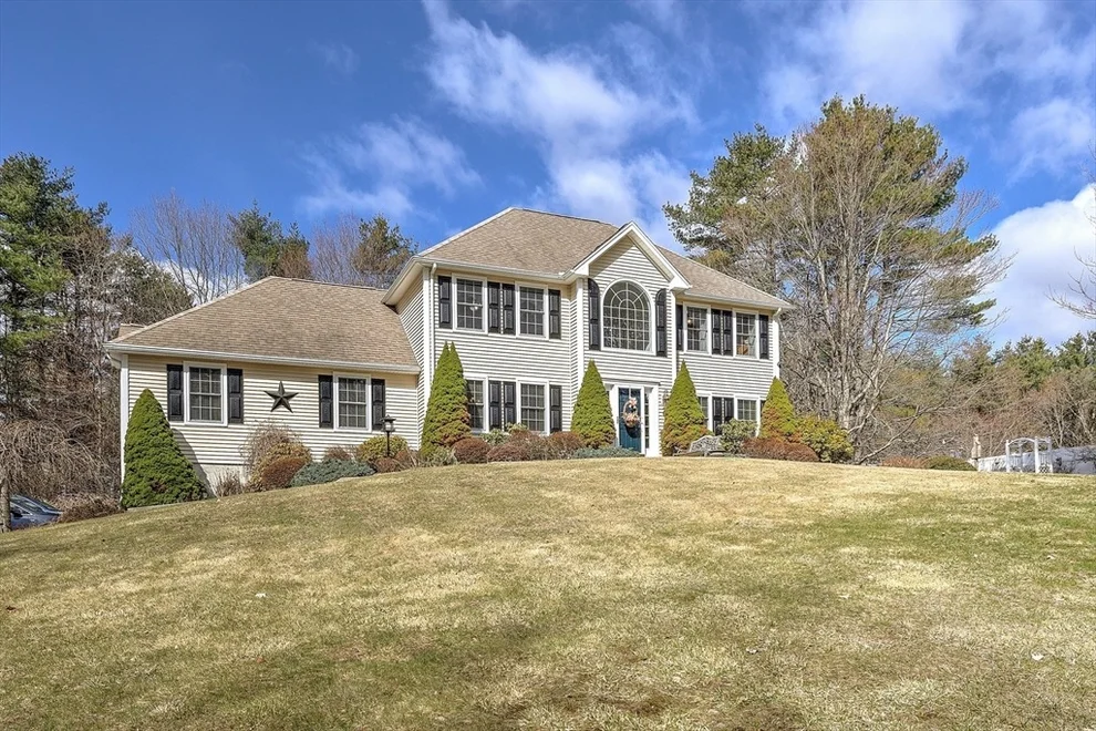 Unit for sale at 183 Fiskdale Rd, Brookfield, MA 01506