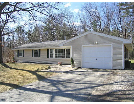 Unit for sale at 6 Sonora Dr, Chelmsford, MA 01824