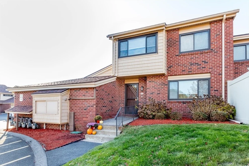 Unit for sale at 43 Elderwood Dr, Stoughton, MA 02072