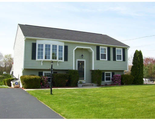 Unit for sale at 44 Zachary Lane, Attleboro, MA 02703