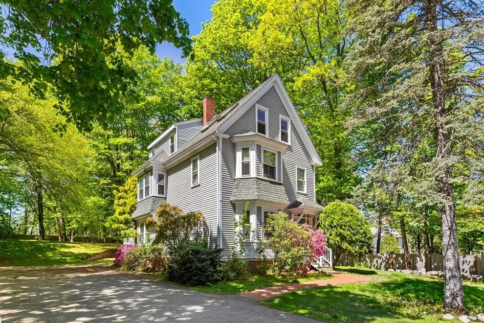 Unit for sale at 956 Bay Road, Hamilton, MA 01982