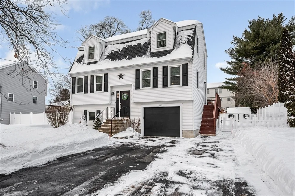 Unit for sale at 225 Long Pond Dr, Dracut, MA 01826