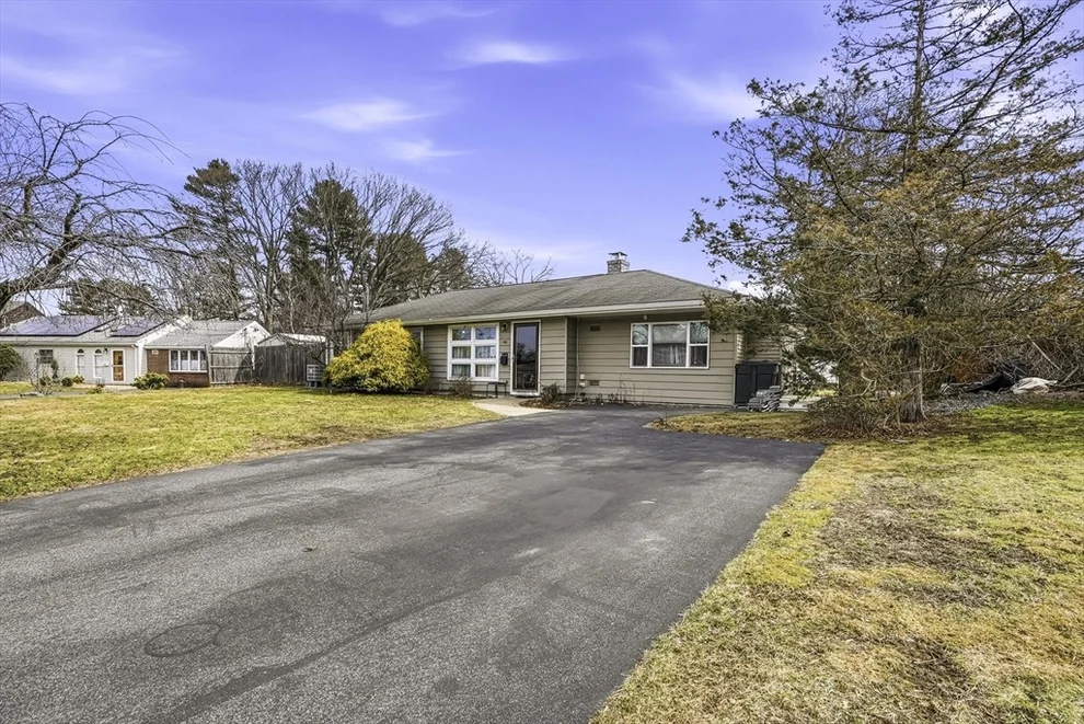 Unit for sale at 46 Brookfield Cir, Framingham, MA 01701