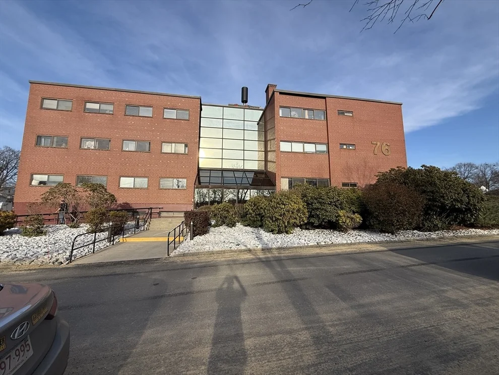 Unit for sale at 76 Summer St, Fitchburg, MA 01420