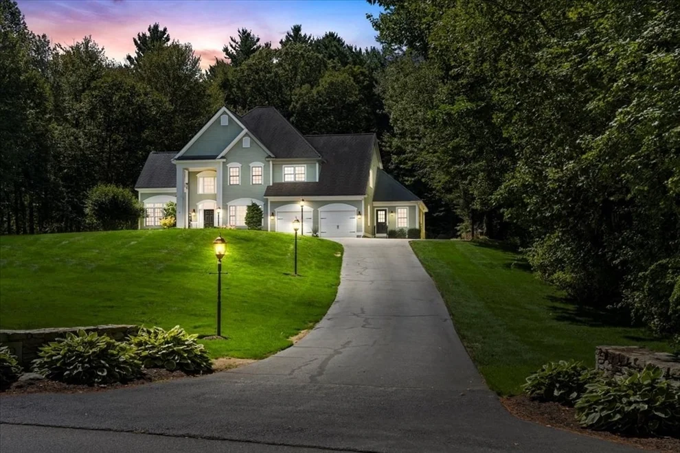 Unit for sale at 9 Auburn Rd, Millbury, MA 01527