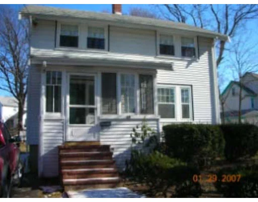 Unit for sale at 34 Vershire St, Quincy, MA 02171