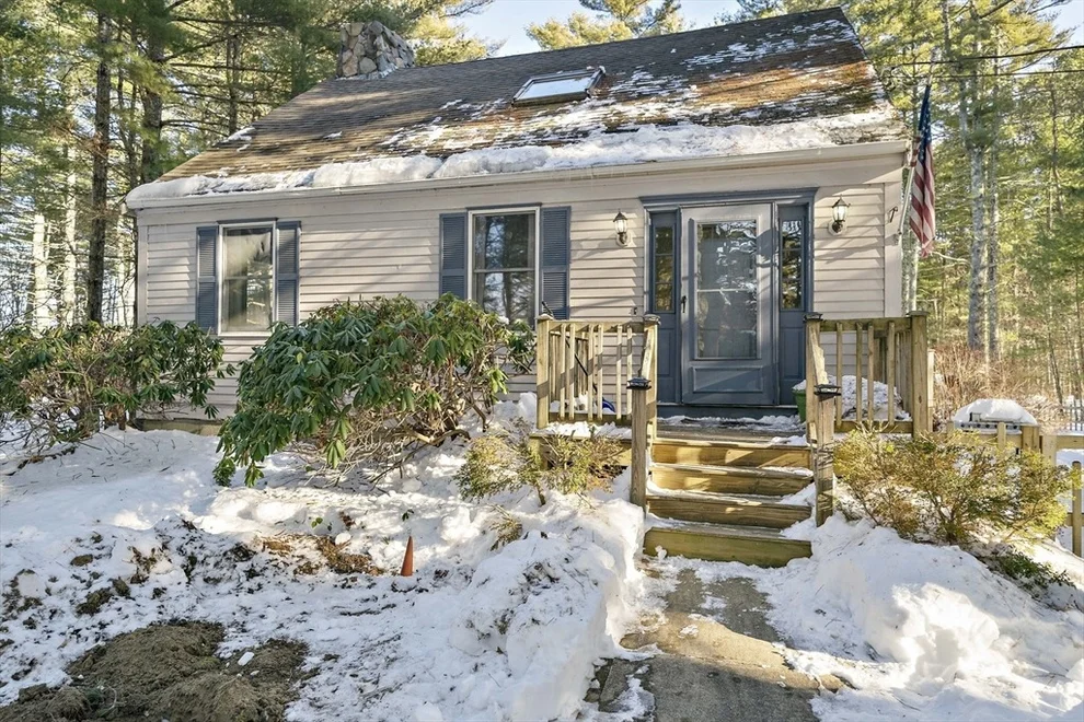 Unit for sale at 168 Tremont St, Carver, MA 02330