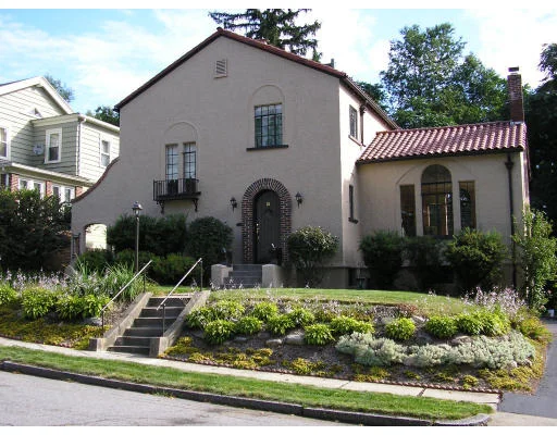 Unit for sale at 18 Commodore Road, Worcester, MA 01602