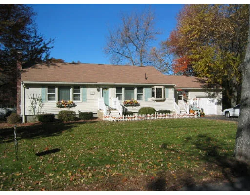 Unit for sale at 127 Floral St, Shrewsbury, MA 01545