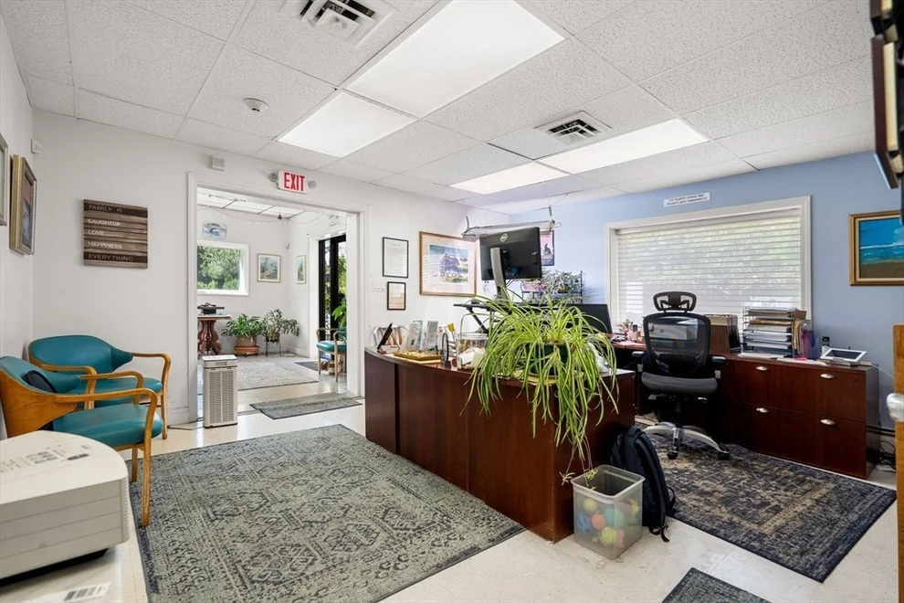 Unit for sale at 191 Chandler Rd, Andover, MA 01810