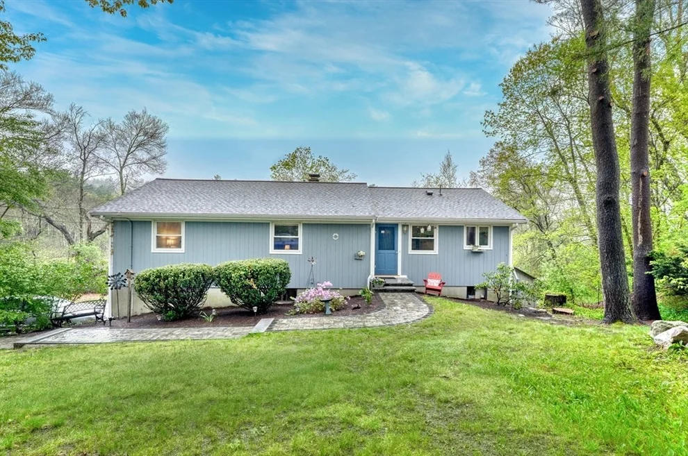 Unit for sale at 7 Noon Hill Road, Medfield, MA 02052